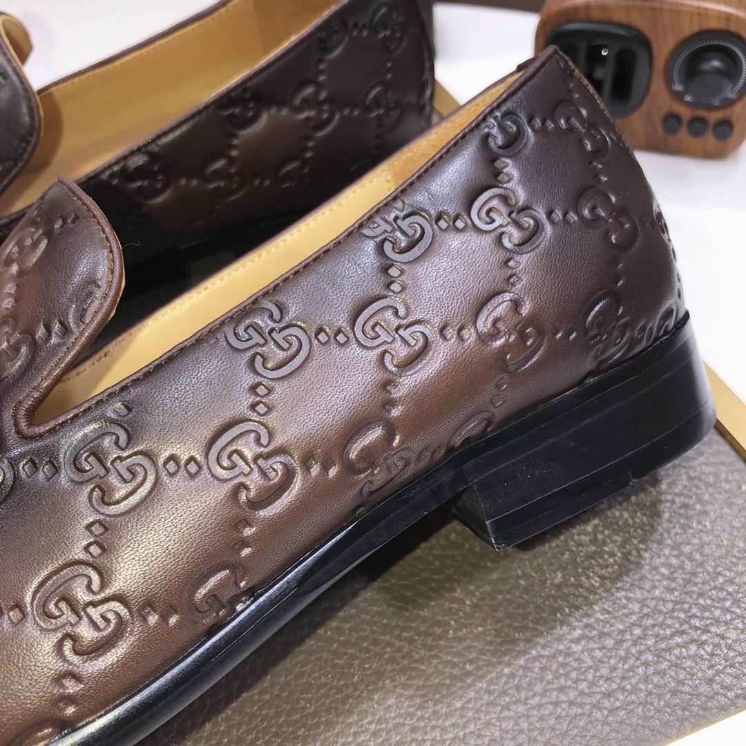 Gucci Patterned Bit Loafers — detail
