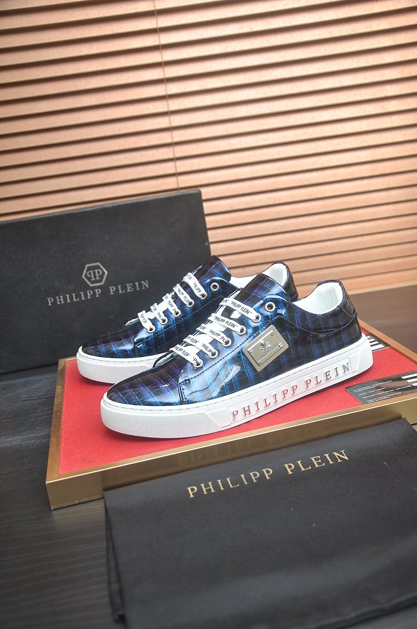 Philipp Plein Plaid Low-Top Sneakers — model
